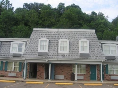 Country Squire Inn And Suites Coshocton 外观 照片